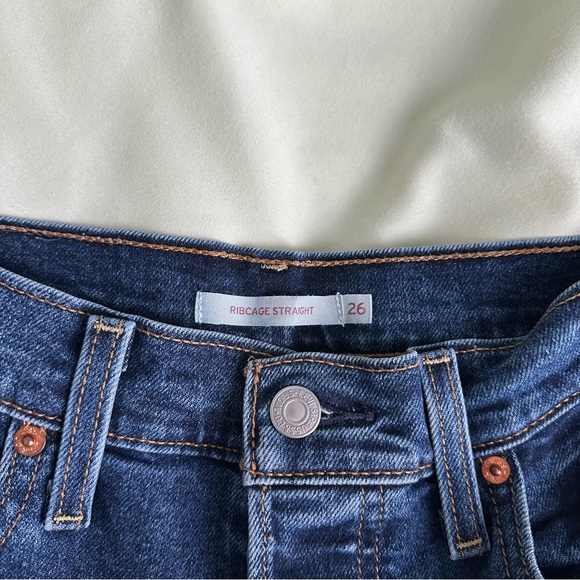 Levi's Ribcage Straight Ankle Jeans - Picture 6 of 7